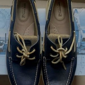 SOLD Sperrys Woman Navy Blue Size 7.5 Leather Tan